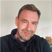 I am a grade 8 qualified guitarist with 25 years of experience teaching music , including running my own teaching business